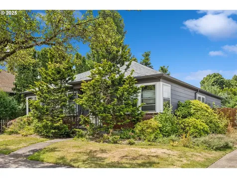 1915 NE 76th Avenue Portland OR 97213
