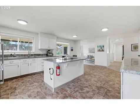 939 Hazelwood Drive Oregon City OR 97045