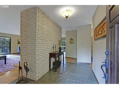775 SW 84th Court Portland OR 97225