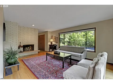 775 SW 84th Court Portland OR 97225