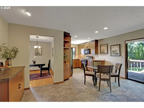 775 SW 84th Court Portland OR 97225