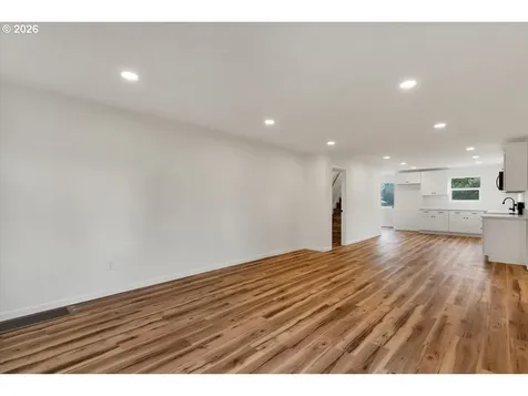 4623 NE Sumner Street Portland OR 97218