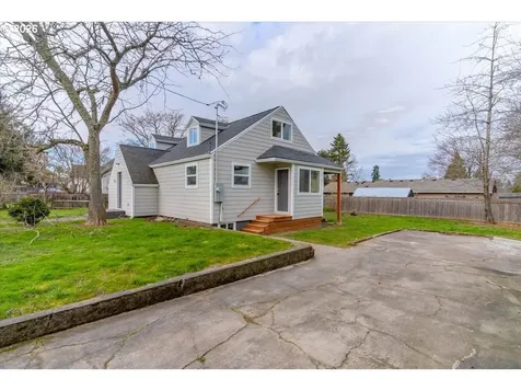 4623 NE Sumner Street Portland OR 97218