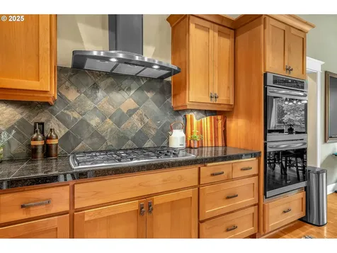 8803 SW 51st Avenue Portland OR 97219