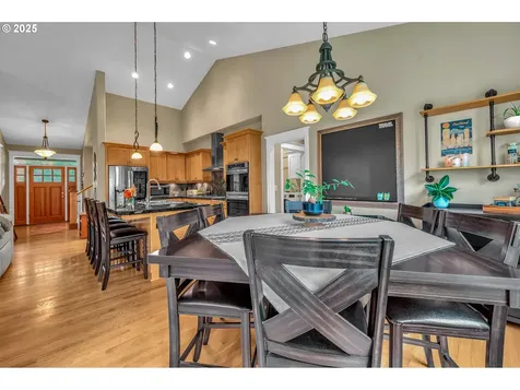 8803 SW 51st Avenue Portland OR 97219