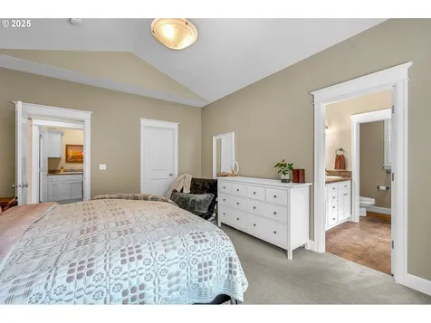 8803 SW 51st Avenue Portland OR 97219