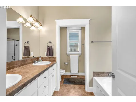 8803 SW 51st Avenue Portland OR 97219