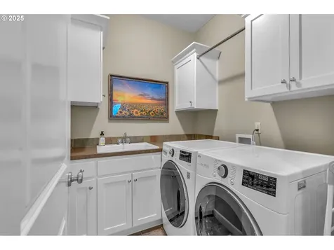 8803 SW 51st Avenue Portland OR 97219