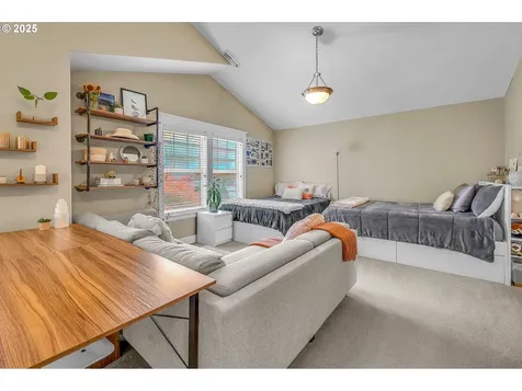 8803 SW 51st Avenue Portland OR 97219