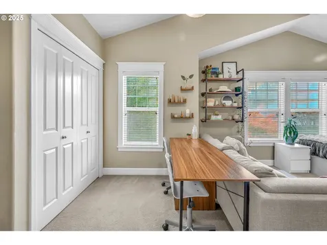 8803 SW 51st Avenue Portland OR 97219