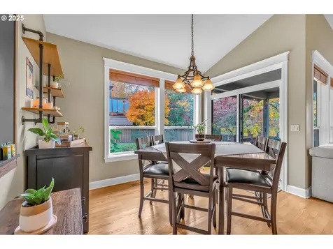8803 SW 51st Avenue Portland OR 97219