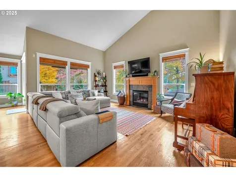 8803 SW 51st Avenue Portland OR 97219