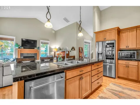 8803 SW 51st Avenue Portland OR 97219