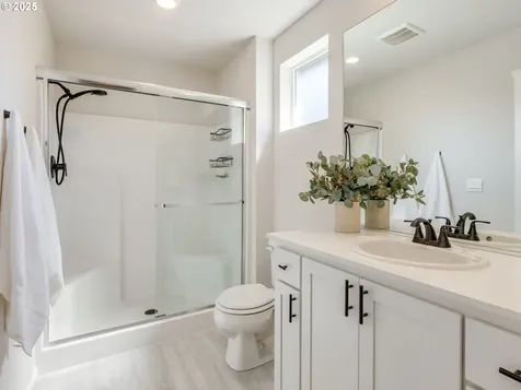 6243 NE 121st Street Vancouver WA 98686