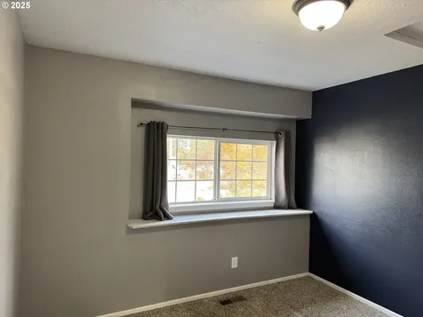 4015 Scenic Drive Eugene OR 97404