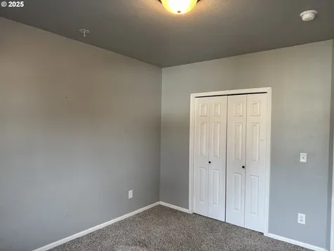 4015 Scenic Drive Eugene OR 97404