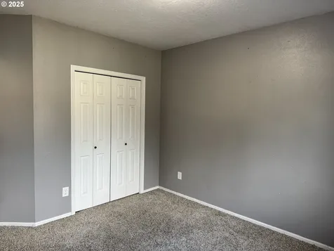 4015 Scenic Drive Eugene OR 97404
