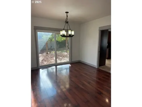 4015 Scenic Drive Eugene OR 97404