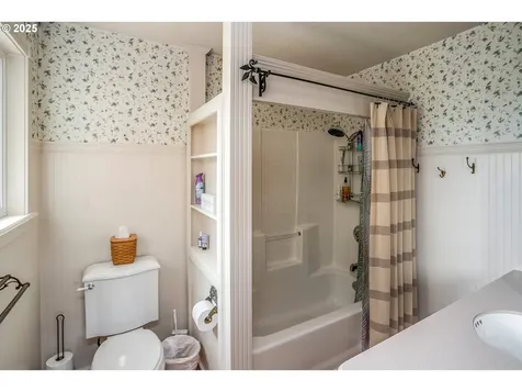 91681 Youngs River Road Astoria OR 97103