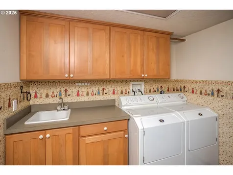 91681 Youngs River Road Astoria OR 97103
