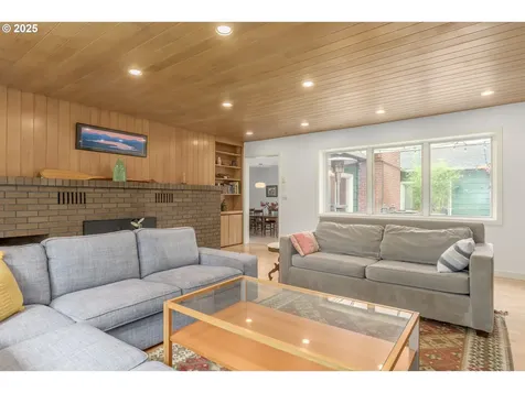 4451 Dillard Road Eugene OR 97405