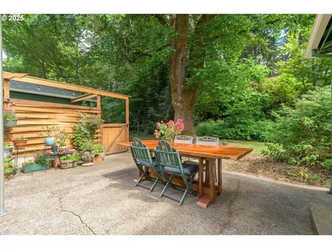 4451 Dillard Road Eugene OR 97405