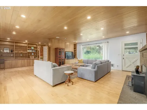 4451 Dillard Road Eugene OR 97405