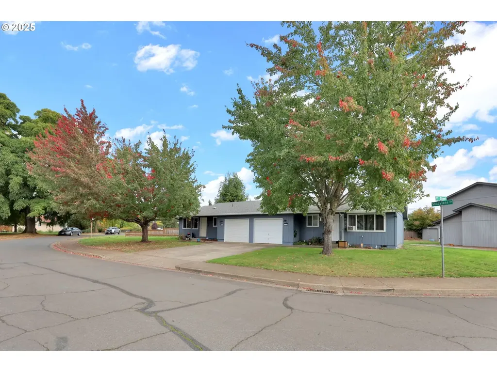 2253 Shadylane Drive Springfield OR 97477