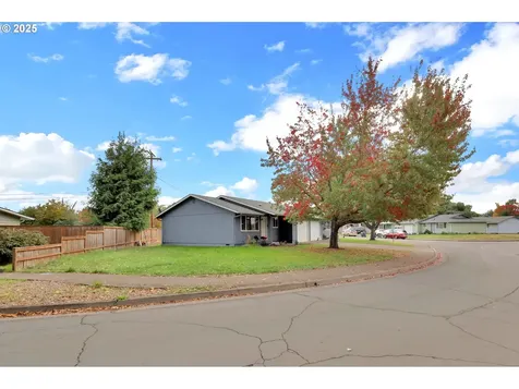 2253 Shadylane Drive Springfield OR 97477