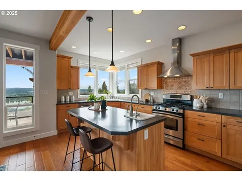 3045 NW 3rd Avenue Camas WA 98607