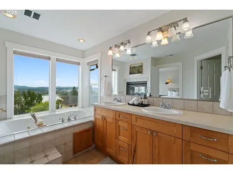 3045 NW 3rd Avenue Camas WA 98607