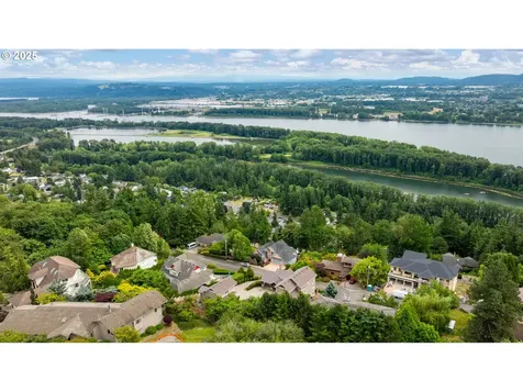 3045 NW 3rd Avenue Camas WA 98607