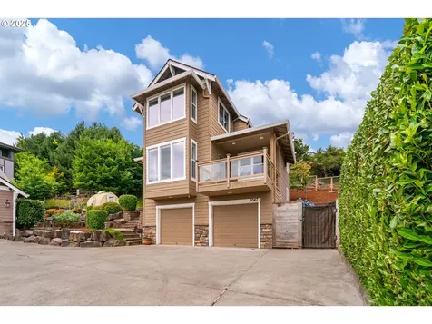 3045 NW 3rd Avenue Camas WA 98607