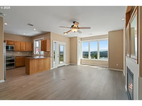 3045 NW 3rd Avenue Camas WA 98607