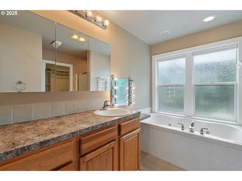 3045 NW 3rd Avenue Camas WA 98607