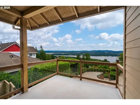 3045 NW 3rd Avenue Camas WA 98607