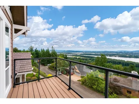 3045 NW 3rd Avenue Camas WA 98607