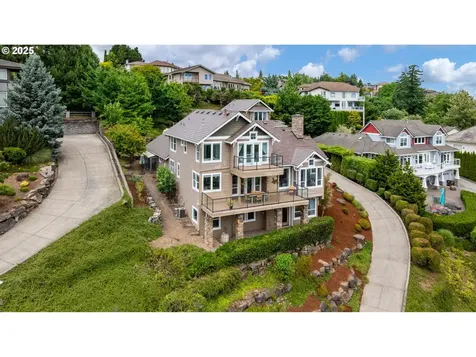 3045 NW 3rd Avenue Camas WA 98607