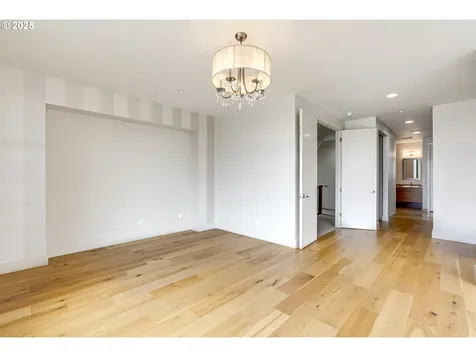 1716 NW Riverscape Street Portland OR 97209