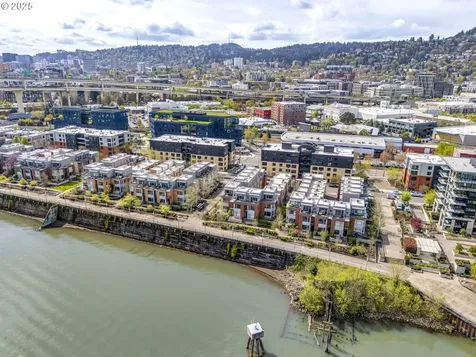 1716 NW Riverscape Street Portland OR 97209