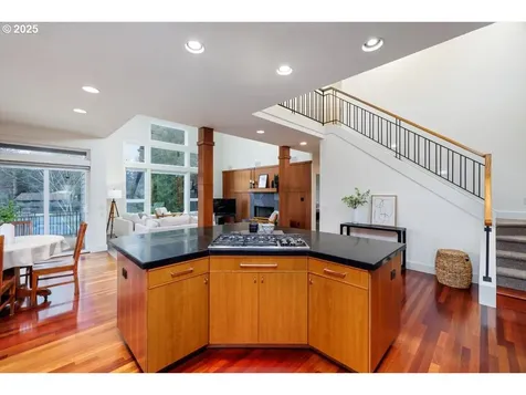 287 NW 93rd Place Portland OR 97229