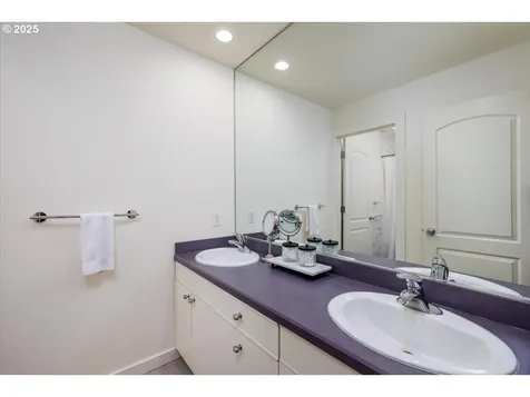 287 NW 93rd Place Portland OR 97229