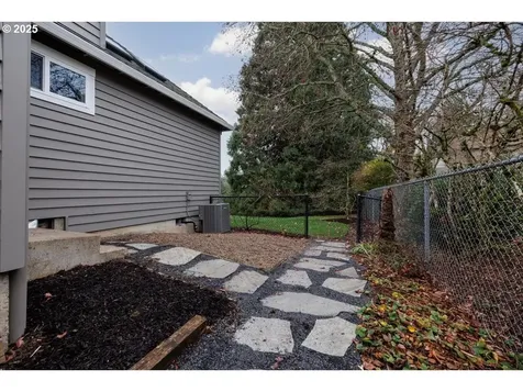287 NW 93rd Place Portland OR 97229