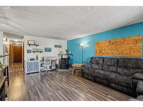111 Enos Street Amity OR 97101