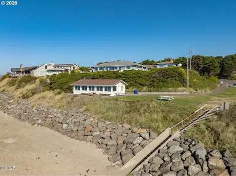 225 Monterey Avenue Lincoln City OR 97367