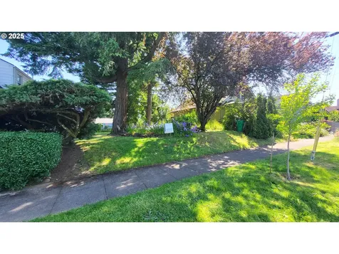 7020 NE Stanton Street Portland OR 97213