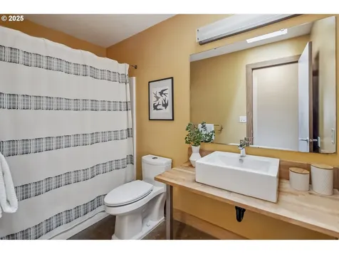 3715 SW 13th Avenue Portland OR 97239