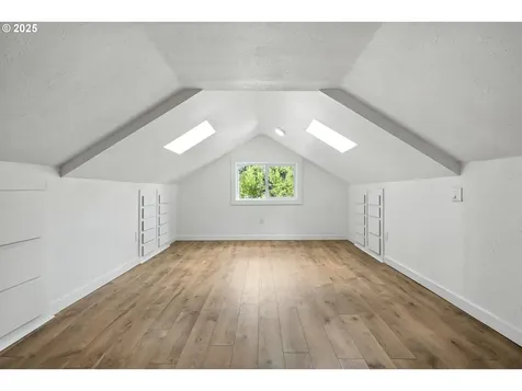 10095 SW 82nd Avenue Portland OR 97223