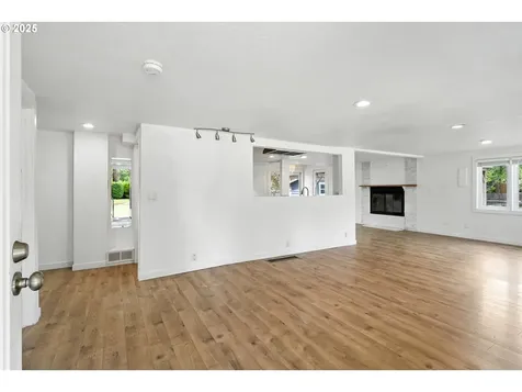 10095 SW 82nd Avenue Portland OR 97223