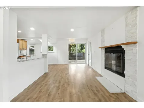 10095 SW 82nd Avenue Portland OR 97223